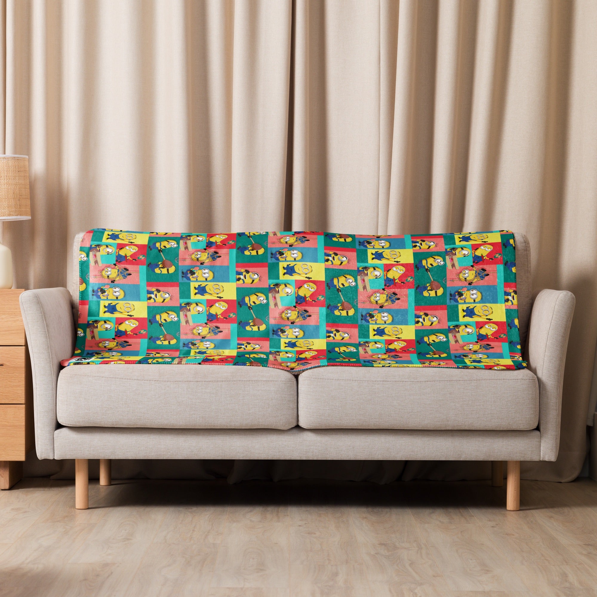 AMC- Despicable Me 4 Minion Pattern Sherpa Blanket - Image 4