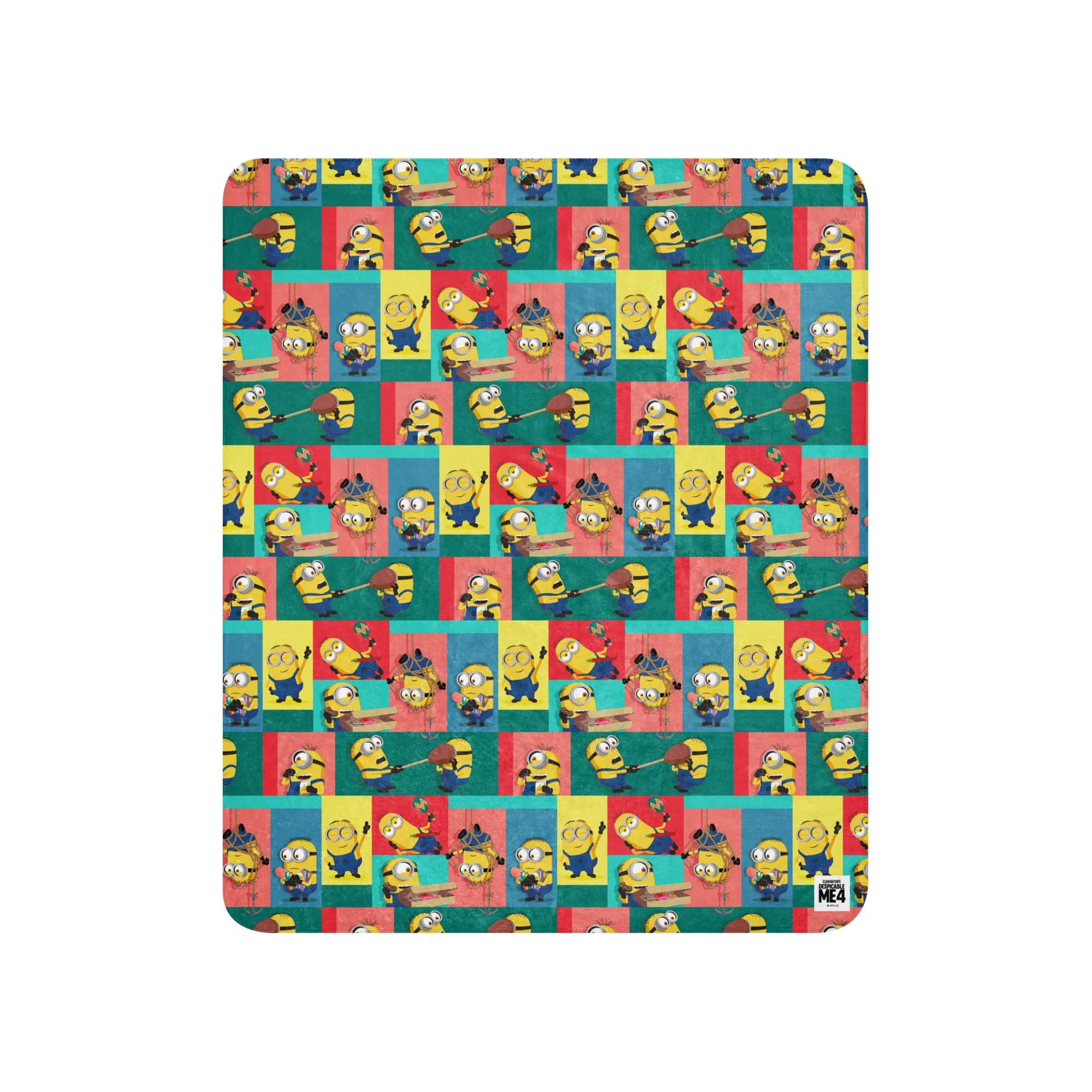 AMC- Despicable Me 4 Minion Pattern Sherpa Blanket - Image 7