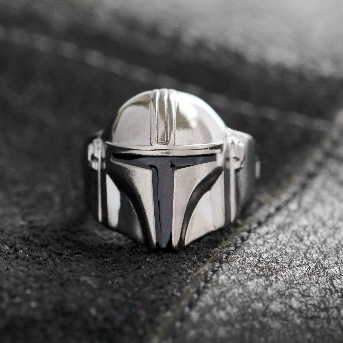 Star Wars x RockLove The Mandalorian Helmet Ring - Image 7